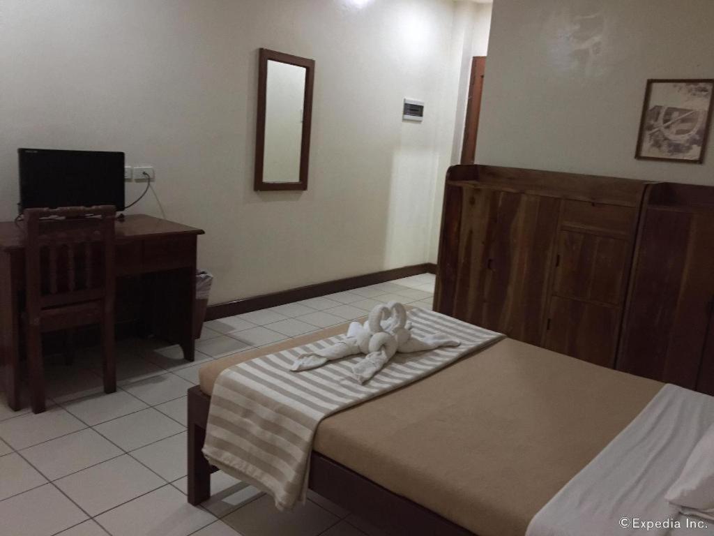 El Haciendero Private Hotel Iloilo Esterno foto