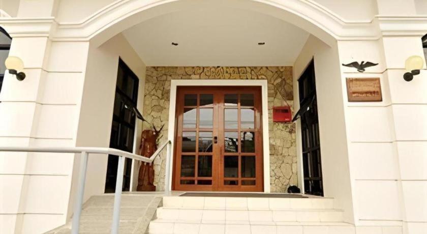 El Haciendero Private Hotel Iloilo Esterno foto